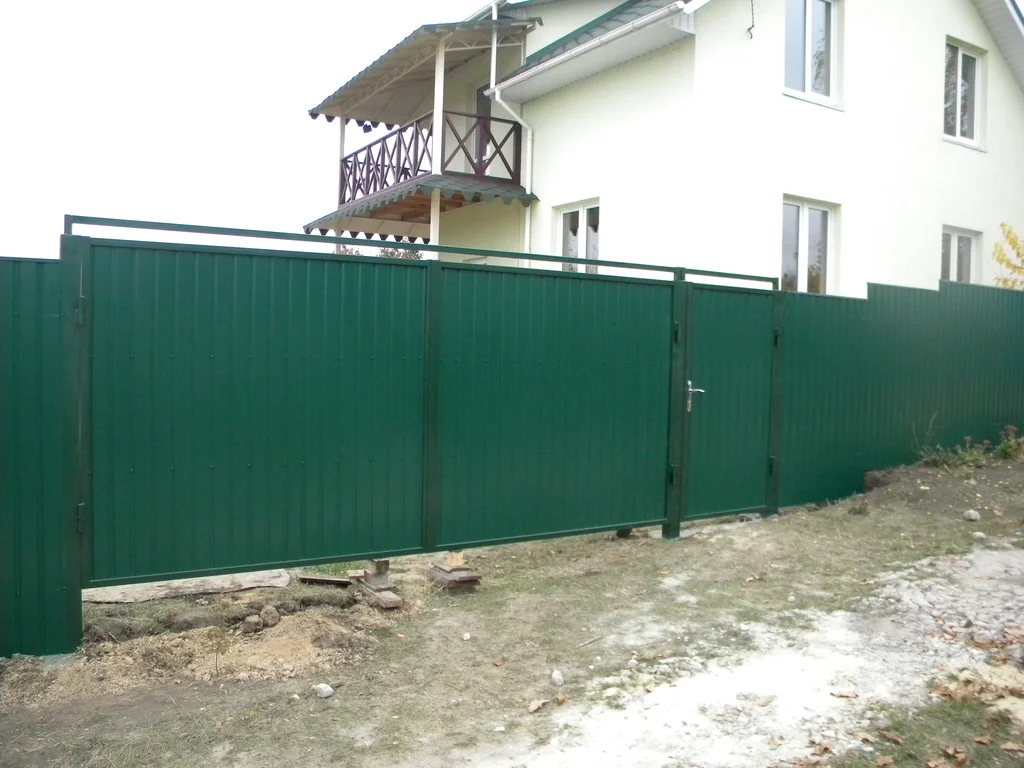 Ворота из профнастила
